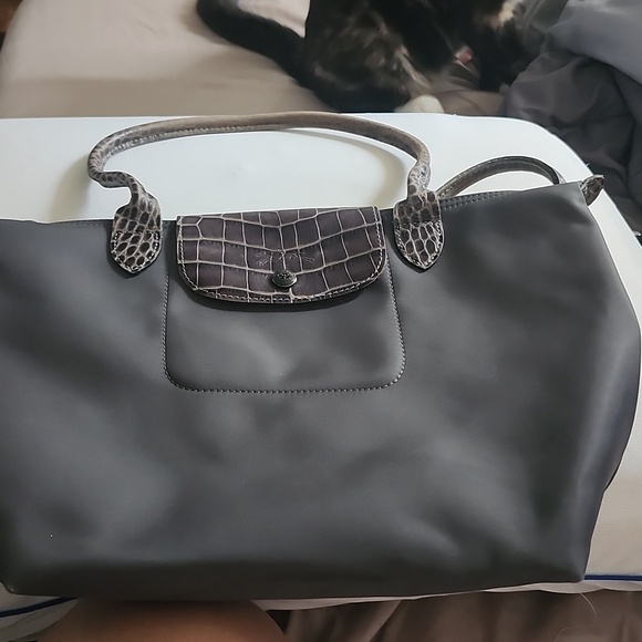 Longchamp Handbags - Authentic bag grey  longchamp médium